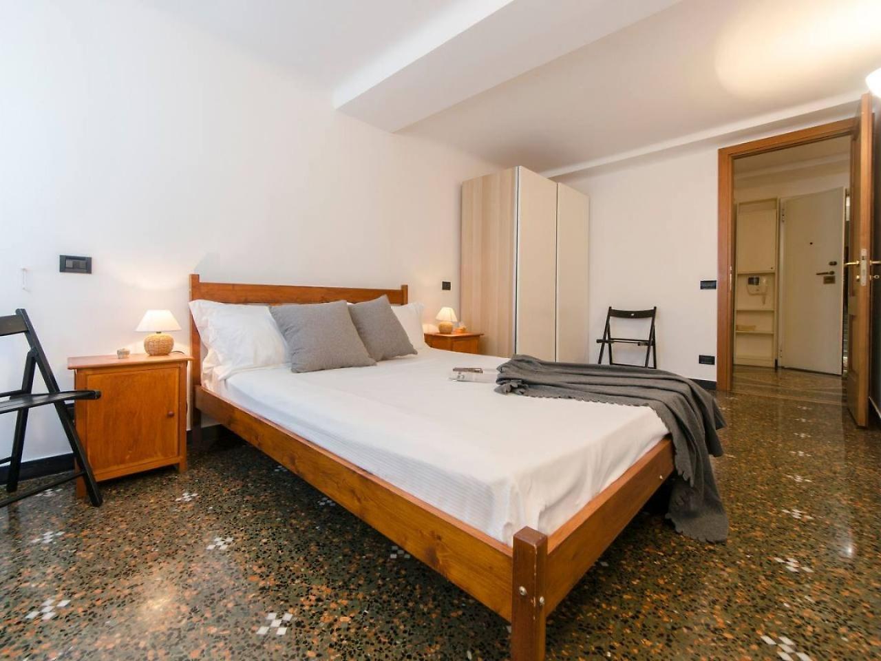 Joivy Colorful Flat For 5 Close To Piazza De Ferrari Genoa Exterior photo